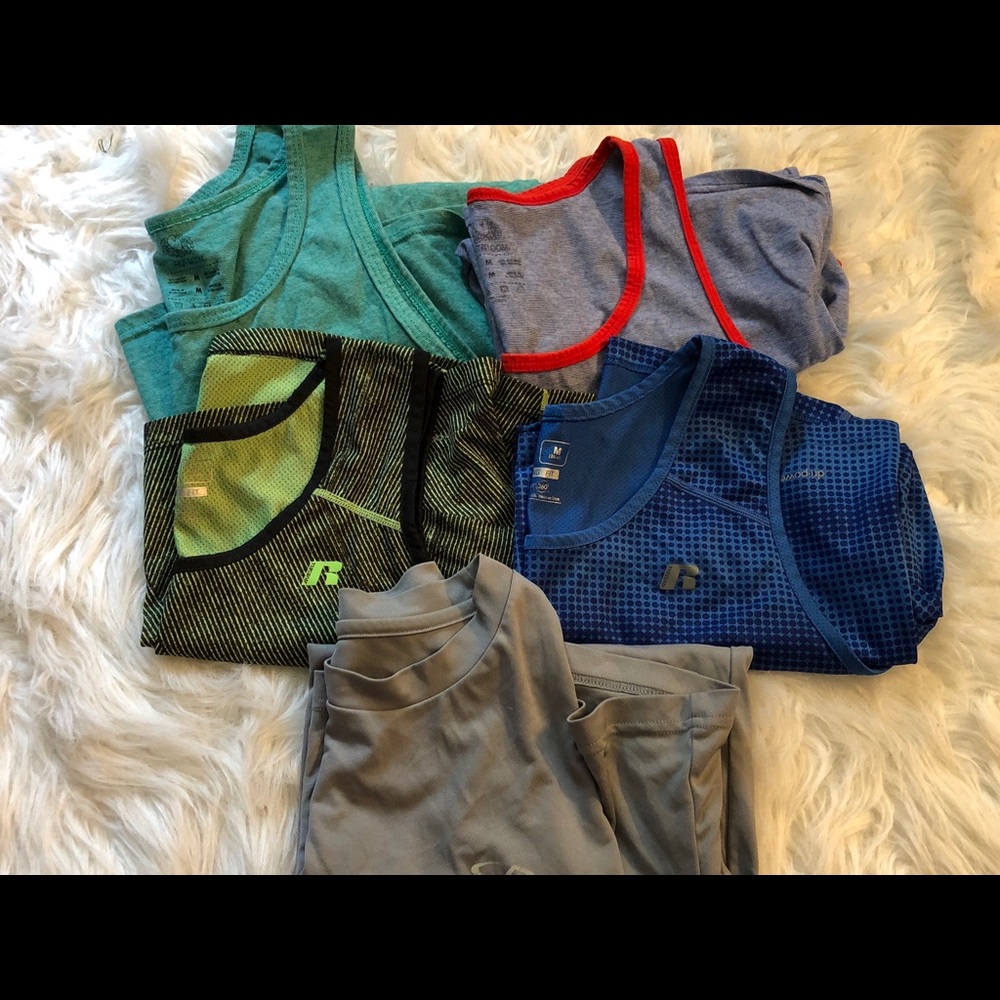 Lot of men’s medium tanks